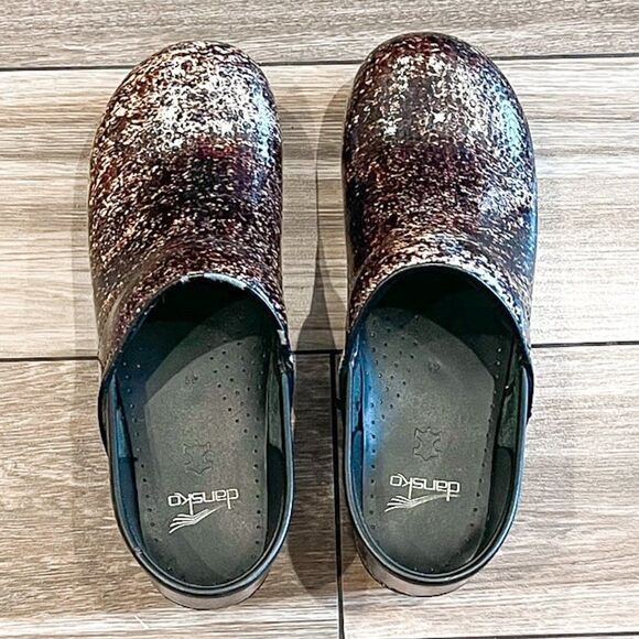 Dansko Clogs - Brown Snake Skin Print - Size 41 (US 10.5/11) - Picture 1 of 6